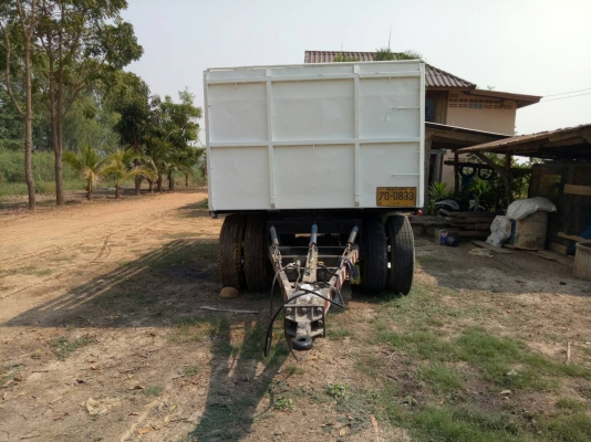 ขายลูกพ่วง???????? สองเพลาไม่ดั้มพ์ ปี 46 สภาพสวย พร้อมใช้งาน สนใจสอบถามได้ค่ะ☎ 089-7020483,083-9628875