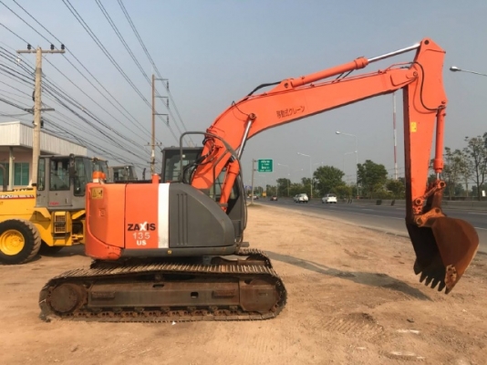ขายรถแบคโฮ HITACHI ZX135US-3 ปี 2009 รถนอกนำเข้าเองจากญี่ปุ่น สภาพสวยพร้อมใช้ มีVDOการทำงานครับ