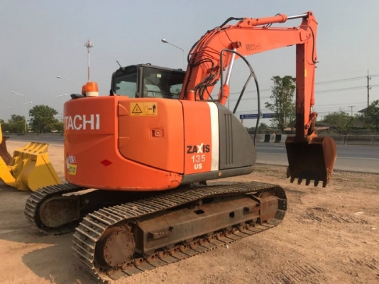 ขายรถแบคโฮ HITACHI ZX135US-3 ปี 2009 รถนอกนำเข้าเองจากญี่ปุ่น สภาพสวยพร้อมใช้ มีVDOการทำงานครับ