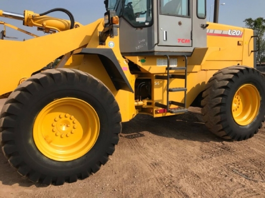 ขายรถตักล้อยาง TCM L20-3 ปี 2006 รถนอกนำเข้าเองจากญี่ปุ่น สภาพสวยพร้อมใช้งาน มีVDOการทำงานครับ ขายรถตักล้อยาง TCM L20-3 ปี 2006 รถนอกนำเข้าเองจากญี่ปุ่น สภาพสวยพร้อมใช้งาน มีVDOการทำงานครับ