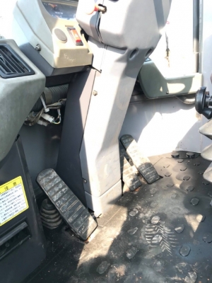 ขายรถตักล้อยาง TCM L20-3 ปี 2006 รถนอกนำเข้าเองจากญี่ปุ่น สภาพสวยพร้อมใช้งาน มีVDOการทำงานครับ ขายรถตักล้อยาง TCM L20-3 ปี 2006 รถนอกนำเข้าเองจากญี่ปุ่น สภาพสวยพร้อมใช้งาน มีVDOการทำงานครับ