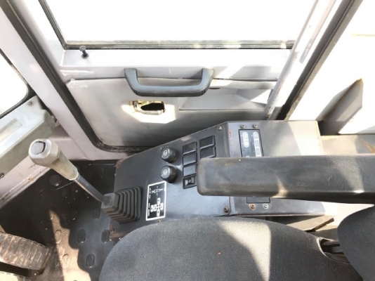 ขายรถตักล้อยาง TCM L20-3 ปี 2006 รถนอกนำเข้าเองจากญี่ปุ่น สภาพสวยพร้อมใช้งาน มีVDOการทำงานครับ ขายรถตักล้อยาง TCM L20-3 ปี 2006 รถนอกนำเข้าเองจากญี่ปุ่น สภาพสวยพร้อมใช้งาน มีVDOการทำงานครับ