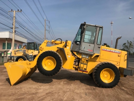 ขายรถตักล้อยาง TCM L20-3 ปี 2006 รถนอกนำเข้าเองจากญี่ปุ่น สภาพสวยพร้อมใช้งาน มีVDOการทำงานครับ ขายรถตักล้อยาง TCM L20-3 ปี 2006 รถนอกนำเข้าเองจากญี่ปุ่น สภาพสวยพร้อมใช้งาน มีVDOการทำงานครับ