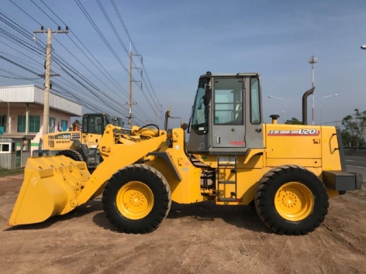 ขายรถตักล้อยาง TCM L20-3 ปี 2006 รถนอกนำเข้าเองจากญี่ปุ่น สภาพสวยพร้อมใช้งาน มีVDOการทำงานครับ ขายรถตักล้อยาง TCM L20-3 ปี 2006 รถนอกนำเข้าเองจากญี่ปุ่น สภาพสวยพร้อมใช้งาน มีVDOการทำงานครับ