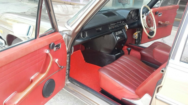 Benz W114/8 รุ่น230 ปี1968