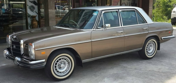 Benz W114/8 รุ่น230 ปี1968
