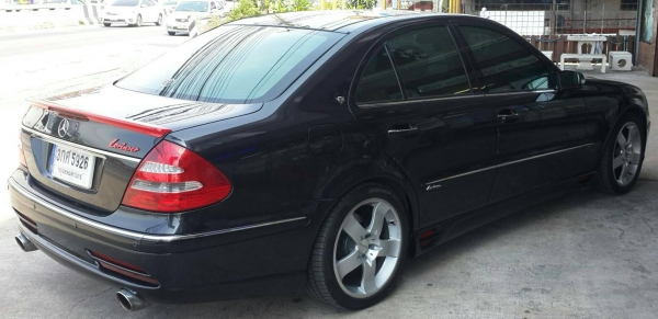 Benz W211 ปี2004