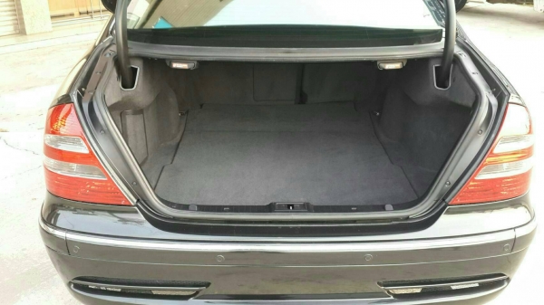 Benz W211 ปี2004