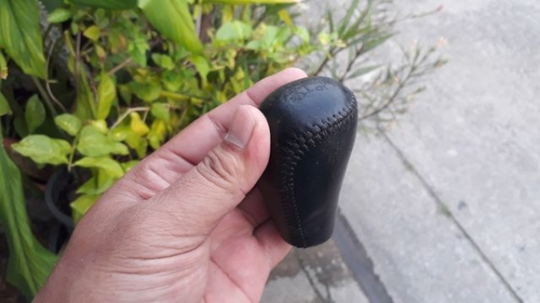 หัวเกียร์หนัง Manual Toyota 5เกียร์ ขนาดเกลียว 12มิล