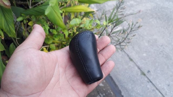 หัวเกียร์หนัง Manual Toyota 5เกียร์ ขนาดเกลียว 12มิล หัวเกียร์หนัง Manual Toyota 5เกียร์ ขนาดเกลียว 12มิล