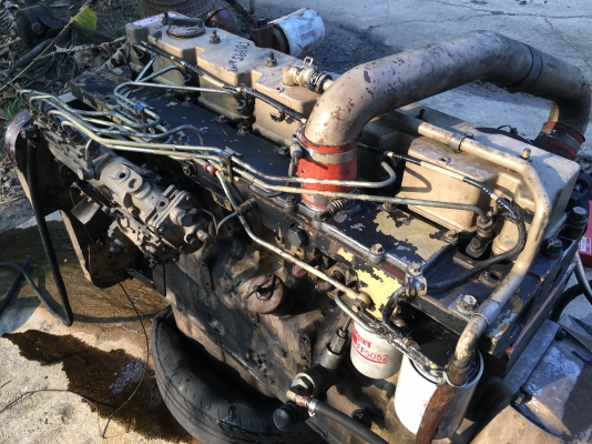 ขายเครื่องยนตร์ cummins 6ct8.3