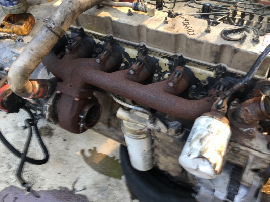 ขายเครื่องยนตร์ cummins 6ct8.3