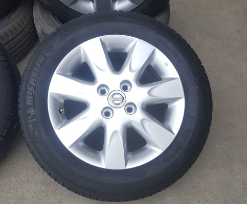 ขายล้อNISSAN Marchขอบ15 ยางปี15  4 ล้อ