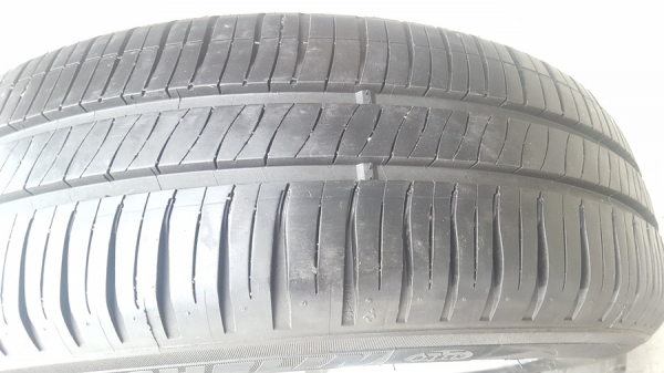 ขายล้อNISSAN Marchขอบ15 ยางปี15  4 ล้อ