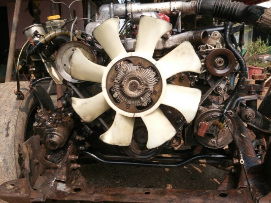 เครื่องนิสสันบิ๊กเอ็ม ฝาแดงพร้อมใช้งาน