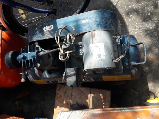 ขาย !! ปั้มลม.CAPITAL..ขนาด1/3แรง1สูบ.36ลิตร.พร้อมใช้งาน ขาย !! ปั้มลม.CAPITAL..ขนาด1/3แรง1สูบ.36ลิตร.พร้อมใช้งาน