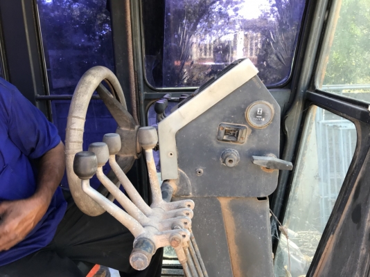 ขาย 1,050,000 รถเกรด GALION 850B ทำงาน 10,466 ชม (ป้ายแดง จาก อริยะ) เครื่องดี เกียร์แรง ระบบไฮโดรลิกเยี่ยม สภาพพร้อมทำงาน เอกสารเล่มทะเบียน ภาษีไม่ขาด