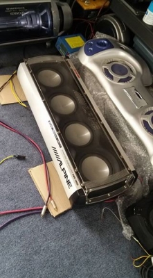 subbass alpine swe1900 350watt ampในตัว สภาพสวยๆ