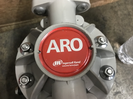 ขายปั้มไดอะแฟรม โครงสร้างพลาสติก ARO made in USA. สภาพสวยมาก ดูดแรง พร้อมใช้งาน