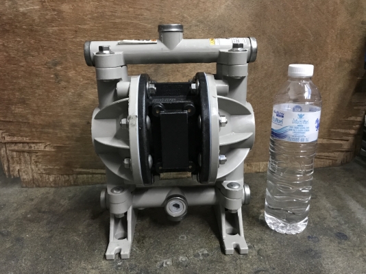 ขายปั้มไดอะแฟรม โครงสร้างพลาสติก ARO made in USA. สภาพสวยมาก ดูดแรง พร้อมใช้งาน