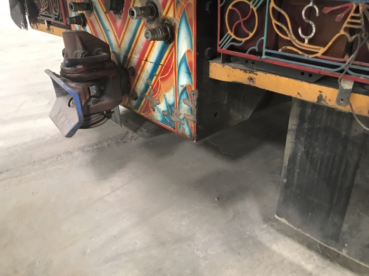 ขายรถ 12 ล้อ 2 เพลา HINO PROFIT คัสทรี GN2PPD ปี.52    ราคา.1,200,000 ต่อรอง เครื่อง P11C-TR (330 แรง คอมมอลเร็ว ) 7 เกียร์ มีระบบลำโพงลากลูก ยางต้องเปลี่ยน กระบะมิเนียมคอกเกษตรดั้ม อู่.ซุ้นชัย ยาว 6.40 ม.สูง.2.10 ม. น้ำหนัก 12,000 กก. ช่วงล้าง ZM-10 น๊อด