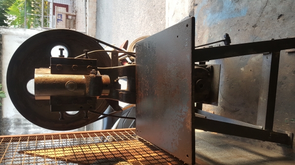 เครื่องปั้มเหล็ก เครื่องปั้มเหล็ก