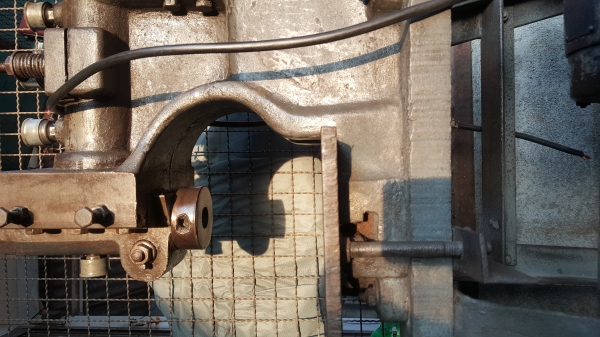 เครื่องปั้มเหล็ก เครื่องปั้มเหล็ก