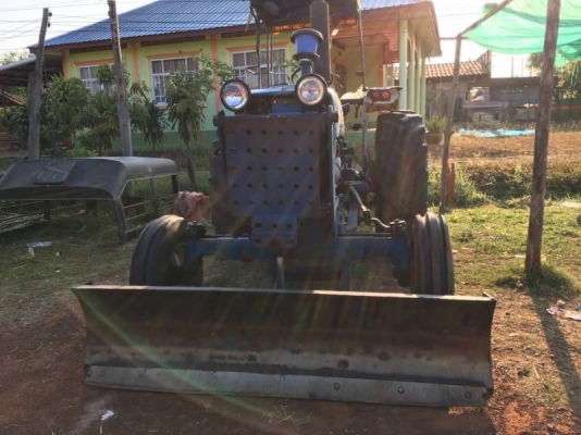 ขาย 250,000 รถไถ FORD 6600 T5 เครื่องดี เกียร์แรง ผานไม่ตก อุปกรณ์ ใบมีดดัน ผาน 3 เอกสารเล่มทะเบียน รถอยู่ อุดรฯ 090-772-3710 090-772-3708