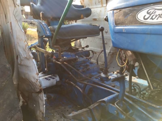 ขาย 250,000 รถไถ FORD 6600 T5 เครื่องดี เกียร์แรง ผานไม่ตก อุปกรณ์ ใบมีดดัน ผาน 3 เอกสารเล่มทะเบียน รถอยู่ อุดรฯ 090-772-3710 090-772-3708