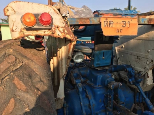 ขาย 250,000 รถไถ FORD 6600 T5 เครื่องดี เกียร์แรง ผานไม่ตก อุปกรณ์ ใบมีดดัน ผาน 3 เอกสารเล่มทะเบียน รถอยู่ อุดรฯ 090-772-3710 090-772-3708