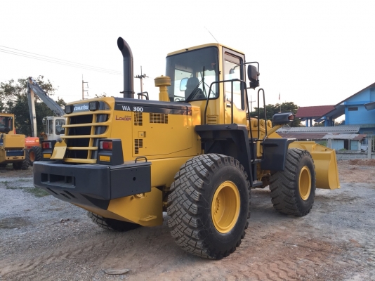 KOMATSU WA300-3 นำเข้าจากญี่ปุ่น โทร.090-986-2521 อ๊อบ