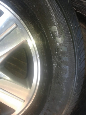 แม็กวีโก้5รูสวยๆพร้อมยาง215 70 ขอบ15ปี13 4เส้น