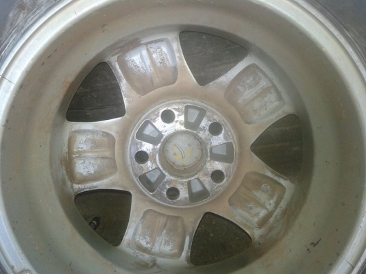 แม็กวีโก้5รูสวยๆพร้อมยาง215 70 ขอบ15ปี13 4เส้น