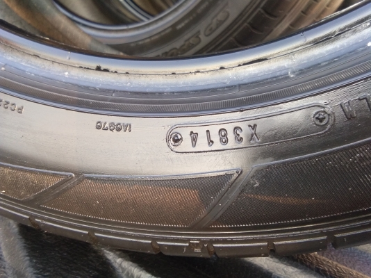 Dunlop 215/55R17 ปี 14