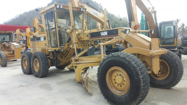รถเกรด CAT 140H ราคา 4,400,000 รถ กทม.