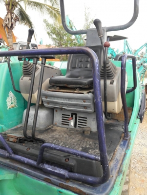 มาใหม่จ้า. KOMATSU PC30-7E  เก่านอกแท้  สภาพสวยมากๆๆ  2,XXX  ชั่วโมง..เดิมๆๆ  โทร 089-3818694  ดวงนภา