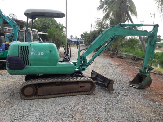 มาใหม่จ้า. KOMATSU PC30-7E  เก่านอกแท้  สภาพสวยมากๆๆ  2,XXX  ชั่วโมง..เดิมๆๆ  โทร 089-3818694  ดวงนภา