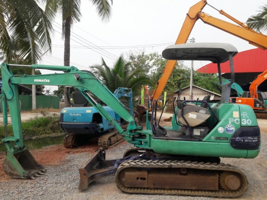 มาใหม่จ้า. KOMATSU PC30-7E  เก่านอกแท้  สภาพสวยมากๆๆ  2,XXX  ชั่วโมง..เดิมๆๆ  โทร 089-3818694  ดวงนภา
