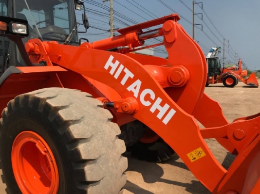ขายรถตักล้อยาง HITACHI ZW250 รถนอกนำเข้าจากญี่ปุ่น สภาพสวยพร้อมใช้งาน มีVDOการทำงานครับ ขายรถตักล้อยาง HITACHI ZW250 รถนอกนำเข้าจากญี่ปุ่น สภาพสวยพร้อมใช้งาน มีVDOการทำงานครับ