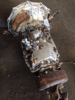 ขายเครื่อง เกียร์ นิสสันปั่นโม่ปูน ตามสภาพ