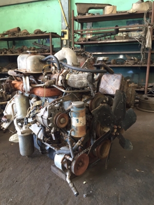 ขายเครื่อง เกียร์ นิสสันปั่นโม่ปูน ตามสภาพ