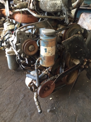 ขายเครื่อง เกียร์ นิสสันปั่นโม่ปูน ตามสภาพ