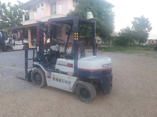 ขายรถยก KOMATSU FG25-11 เครื่องเบนซิน H20 เกียร์ธรรมดา ยางตันหน้าหลัง เสาสูง 3 เมตร ยกได้ 2.5 ตัน ติดต่อ 098-7962549 ขายรถยก KOMATSU FG25-11 เครื่องเบนซิน H20 เกียร์ธรรมดา ยางตันหน้าหลัง เสาสูง 3 เมตร ยกได้ 2.5 ตัน ติดต่อ 098-7962549