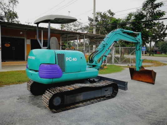 KOMATSU PC40-7 นำเข้าจากญี่ปุ่น โทร.090-986-2521 อ๊อบ