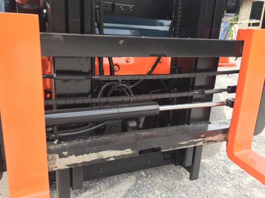 รถนอกขายถูก โฟคลิฟท์ TOYOTA 7FD15 นำเข้าจากญี่ปุ่น โทร.090-986-2521 อ๊อบ