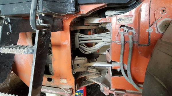 ขาย รถตักล้อยาง HITACHI ไม่แพง