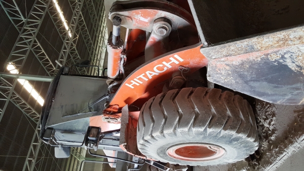 ขาย รถตักล้อยาง HITACHI ไม่แพง