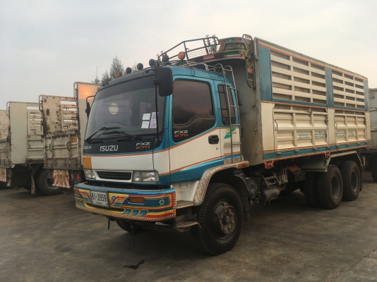 ขายด่วนสิบล้อดั้มแม่เดี่ยว มีระบบลาก 270 ยูโรทูเครื่องดำ อู่สหะกิจ สภาพสวยสดพร้อมใช้งาน การันตีเลยว่าสวยจริงๆ