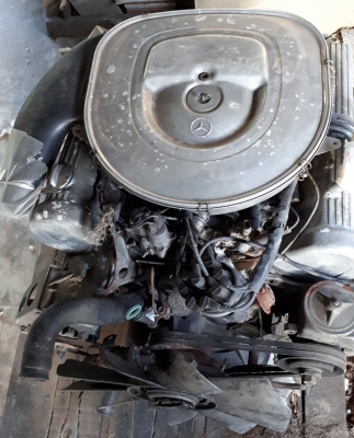 ขายเครื่องพร้อมเกียร์ benz sel500  w126