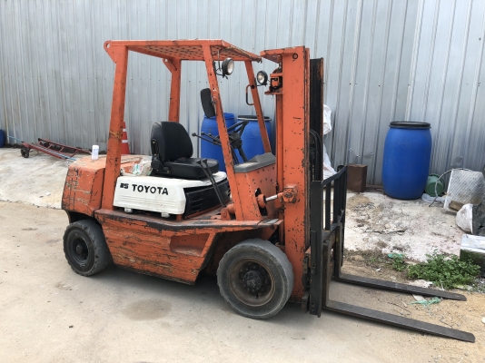 โฟล์คลิฟท์ Toyota 2.5 ตัน โฟล์คลิฟท์ Toyota 2.5 ตัน